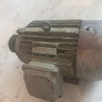 دوتا موتور خمیر کن یکی سه فاز یکی تک فاز
