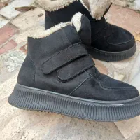 پوتین|کیف، کفش، کمربند|باسمنج, |دیوار