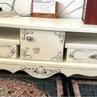 میز تلویزیون و بوفه هردو چهارتومن