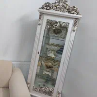 بوفه چوبی رنگ کرم در حد نو با کیفیت