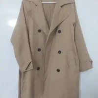 یک عدد مانتو کرم رنگ