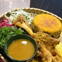 نیروی آقا برای آشپزخانه و سالن رستوران