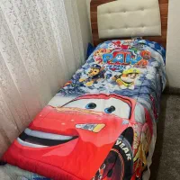 تخت و کمد بچه