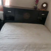 تخت خواب دو نفره چوبی