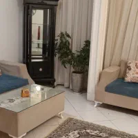 فروش مبل و نهار خوری به همراه ویترین