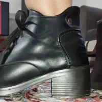 نیم بوت زاراوکفش پاشنه یکسره