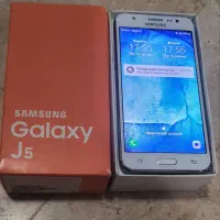 گوشی سامسونگ j5