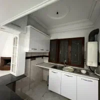 ۸۳متری دوخواب/چندقدمی سبزه میدان و شهرداری