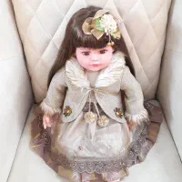 تعدادی عروسک|اسباببازی بچه|ری, علایین|دیوار