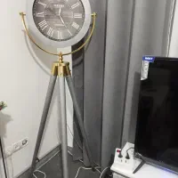 ساعت پایه دار