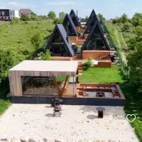 دنبال-ویلا-و-کلبه-سوئیسی-هستی