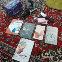 تعدادی کتاب و وسیله