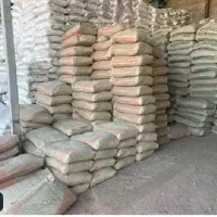 راننده نیسان حمل مصالح