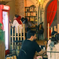نیروی سالن درکافه و رستوران