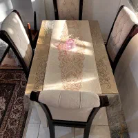 میز ناهارخوری وتابلو فرش