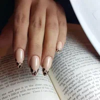 کاشت ناخن تخصصی باسلیقه شما تخفیف مخصوص همین هفته