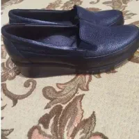 یک جفت کفش کاملا طبی سایز ۳۷