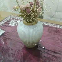 گلدان و گل خارجی