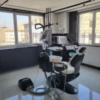 نیازمند دندانپزشک برای ایمپلنت و اندو باپروانه کرج