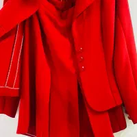 کت و دامن و پیراهن|لباس|بندر انزلی, آذربایجان|دیوار