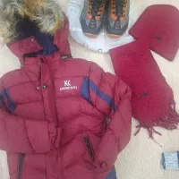 تعدادی لباس زمستانه بچه گانه تمیز