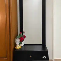 میز ارایش ایینه دار