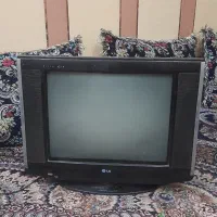 تلوزیون و میز LCD