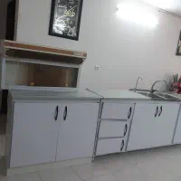 هود ، کابینت . آشپز خانه