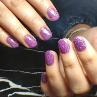 نیاز مند مدل ناخن