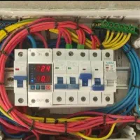 برقکارخدمات برق سیم کشی نصاب لوسترنصاب تعمیرآیفون