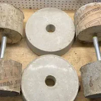 دمبل بتنی دوتا ده کیلویی دسته فلزی محکم