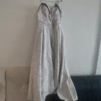 لباس عقد بسیار زیبا فقط یکبار پوشیده شده