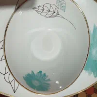 یه دست ظرف چینی