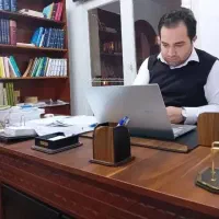 وکیل پایه یک دادگستری