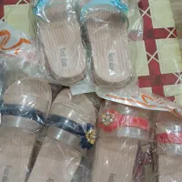 مقداری دمپایی حراج 50 به علت جمع آوری مغازه|کیف، کفش، کمربند|مشکین‌دشت, |دیوار