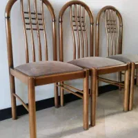 صندلی چوبی