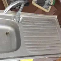 سینک ظرف شویی با شیر آب