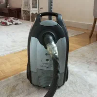 یک عدد جارو برقی ال جی بسیار خوب