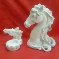 نماد سال مجسمه اسب مجسمه فرشته هفتسین تخم مرغ رنگی