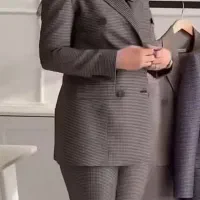 کت و شلوار پاییزی. رنگ مشکی|لباس|رودهن, |دیوار