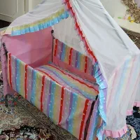 گهواره فلزی درحدنو تمیزوسالم۱۸۰۰۰۰۰تومان|تخت و سرویس خواب|شیروان (خراسان), |دیوار