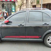 کوییک آر مشکی قرمز|خودرو سواری و وانت|تهران, اسکندری|دیوار