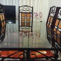 میز نهار خوری در حد نو