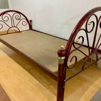 تخت فلزی یک نفره