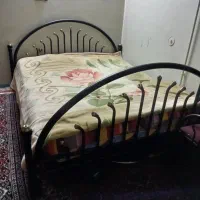 تخت خواب و میزآینه|تخت و سرویس خواب|همدان, |دیوار