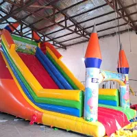 قصربادی ۴قلعه استخرتوپ فوتبال صابونی