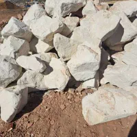 فروش سنگ لاشه و اجرا و نصب سنگ لاشه