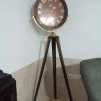 ساعت ایستاده