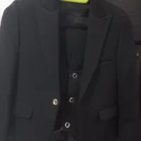 کت و شلوار کودک در حد نو