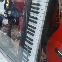 پیانو همراه کابین هایگلس ترک|پیانو، کیبورد، آکاردئون|قدس, شهر‌قدس|دیوار